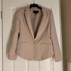 BGBGMaxAzria Light Pink Blazer